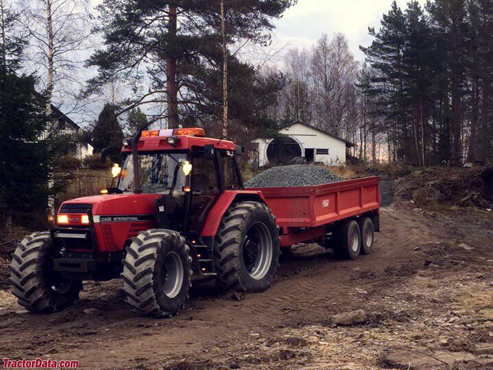 Case IH 5150, left side.