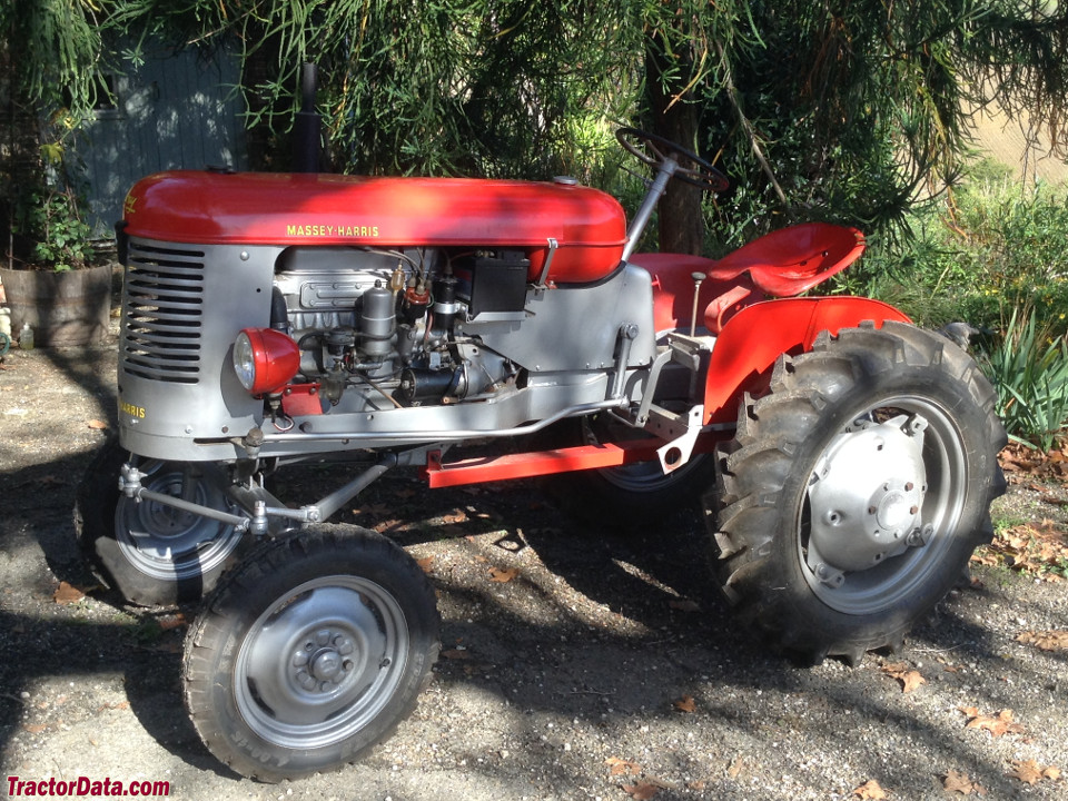 Massey Ferguson 820