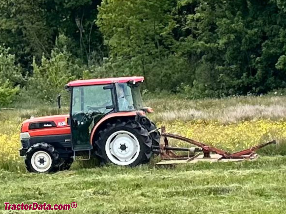 Kubota KL30, left side.