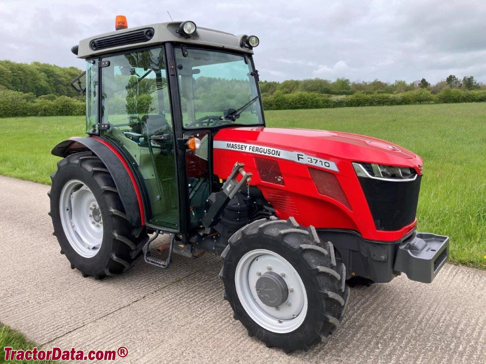 Massey Ferguson 3710F