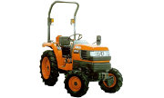 Kubota STA-30 tractor photo