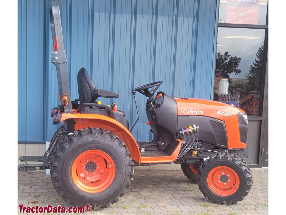 Kubota B2301, right side.