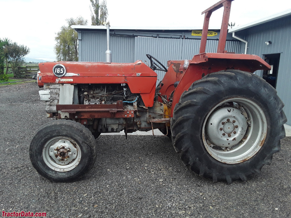 Massey Ferguson 165