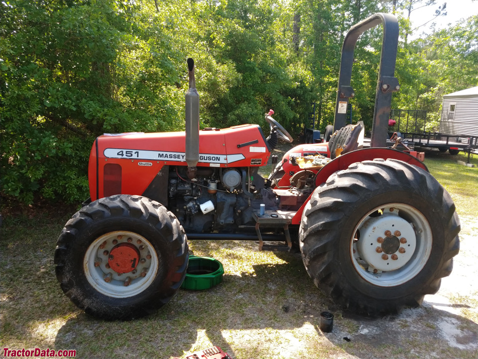 Massey Ferguson 451