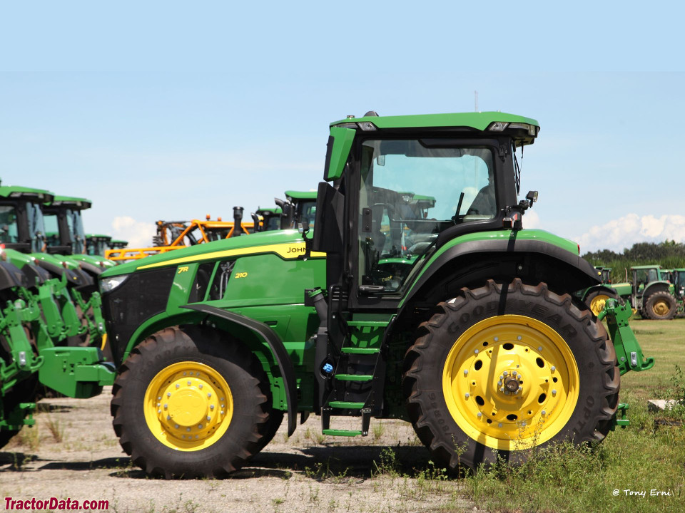 John Deere 7R 210