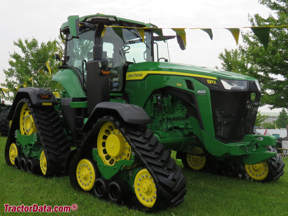 John Deere 8RX 410 crawler.