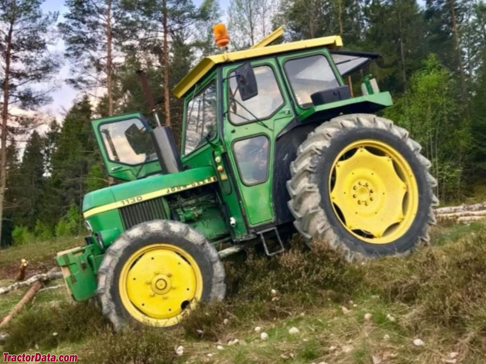 John Deere 1130