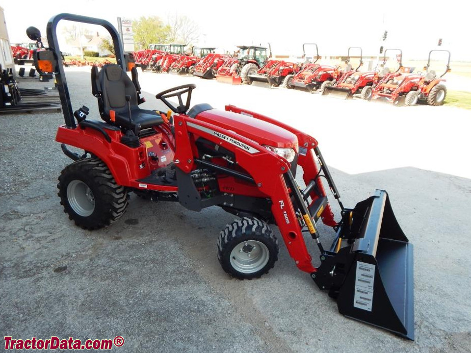 Massey Ferguson GC1725M, right side.