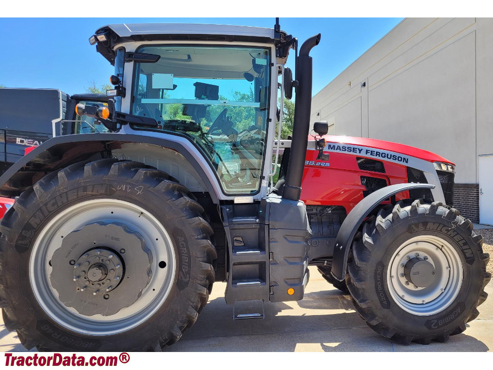 Massey Ferguson 8S.225