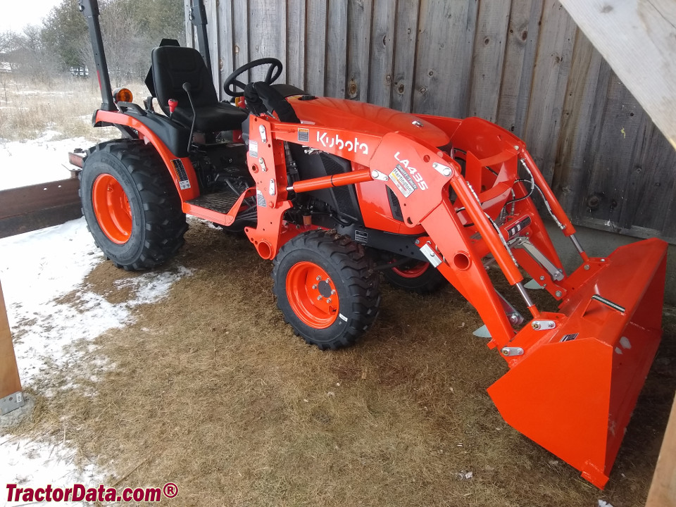 Kubota B2401, right side.