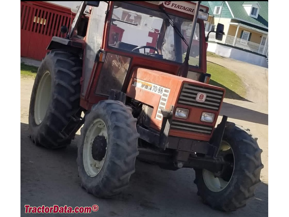 Four-wheel drive Fiat Agri 70-88 utility tractor.