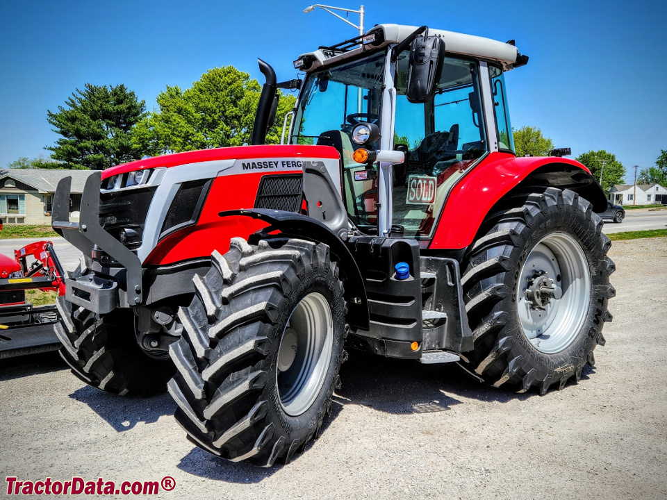 Massey Ferguson 6S.165.