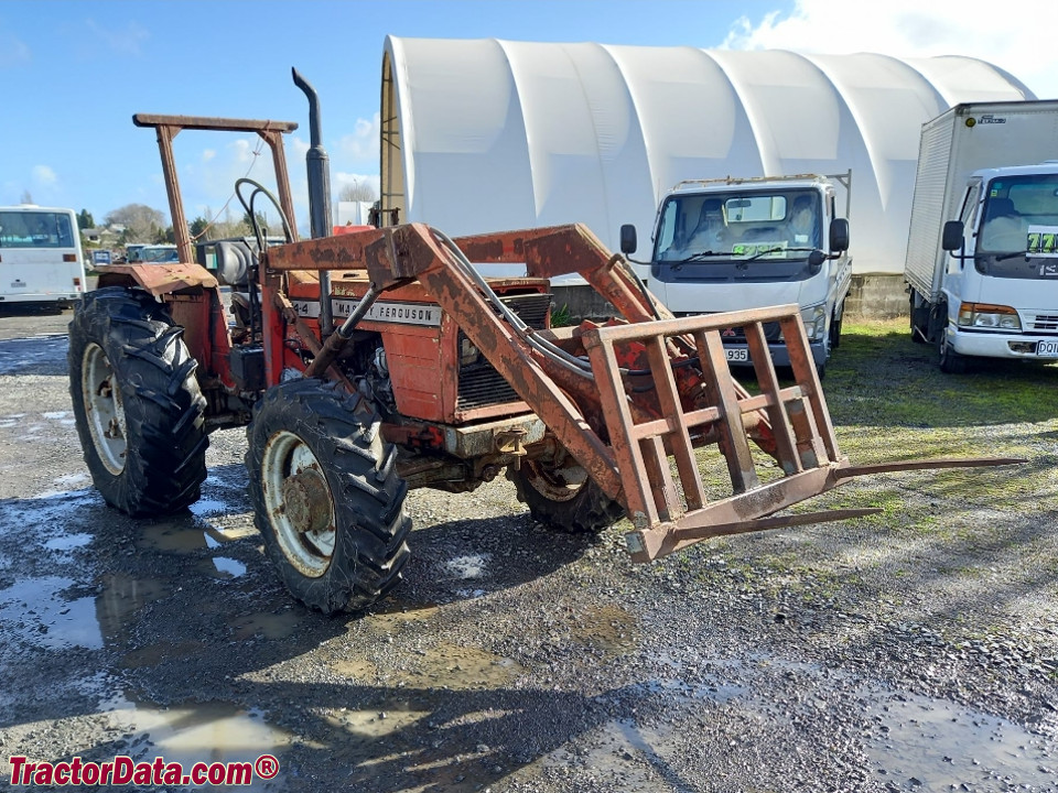 Massey Ferguson 174-4