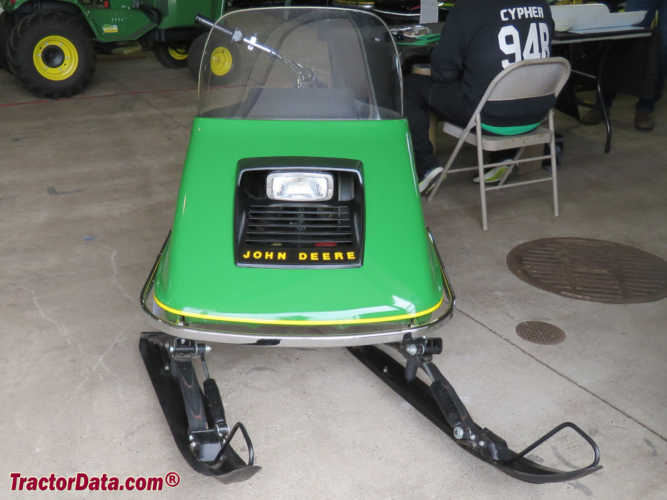 John Deere 400